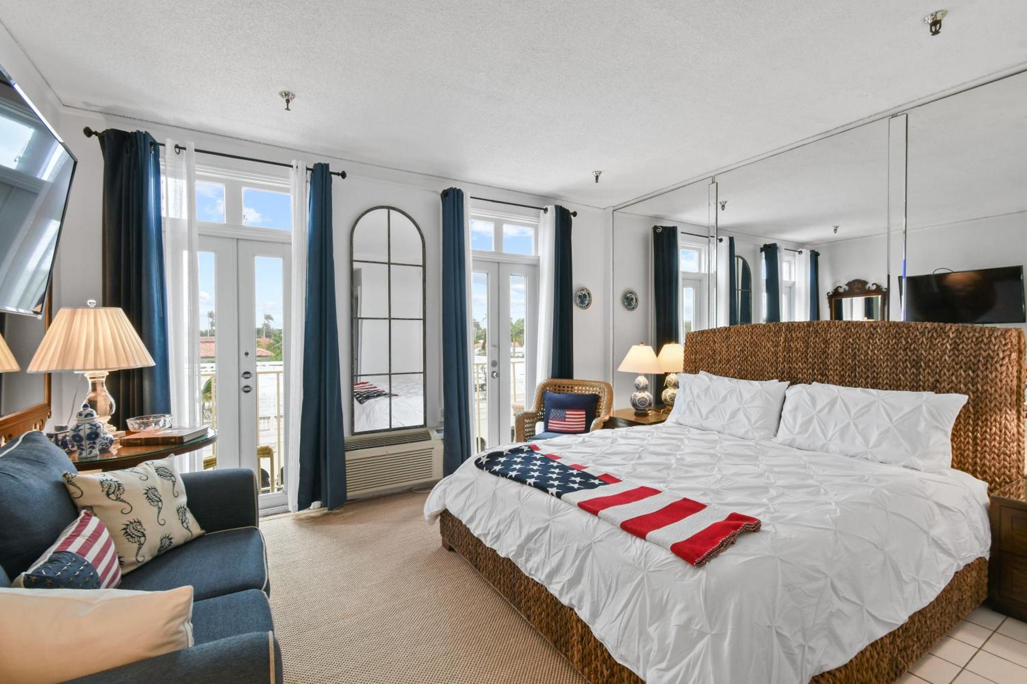 Orchid Suites - Historic Palm Beach Hotel Condominium Экстерьер фото