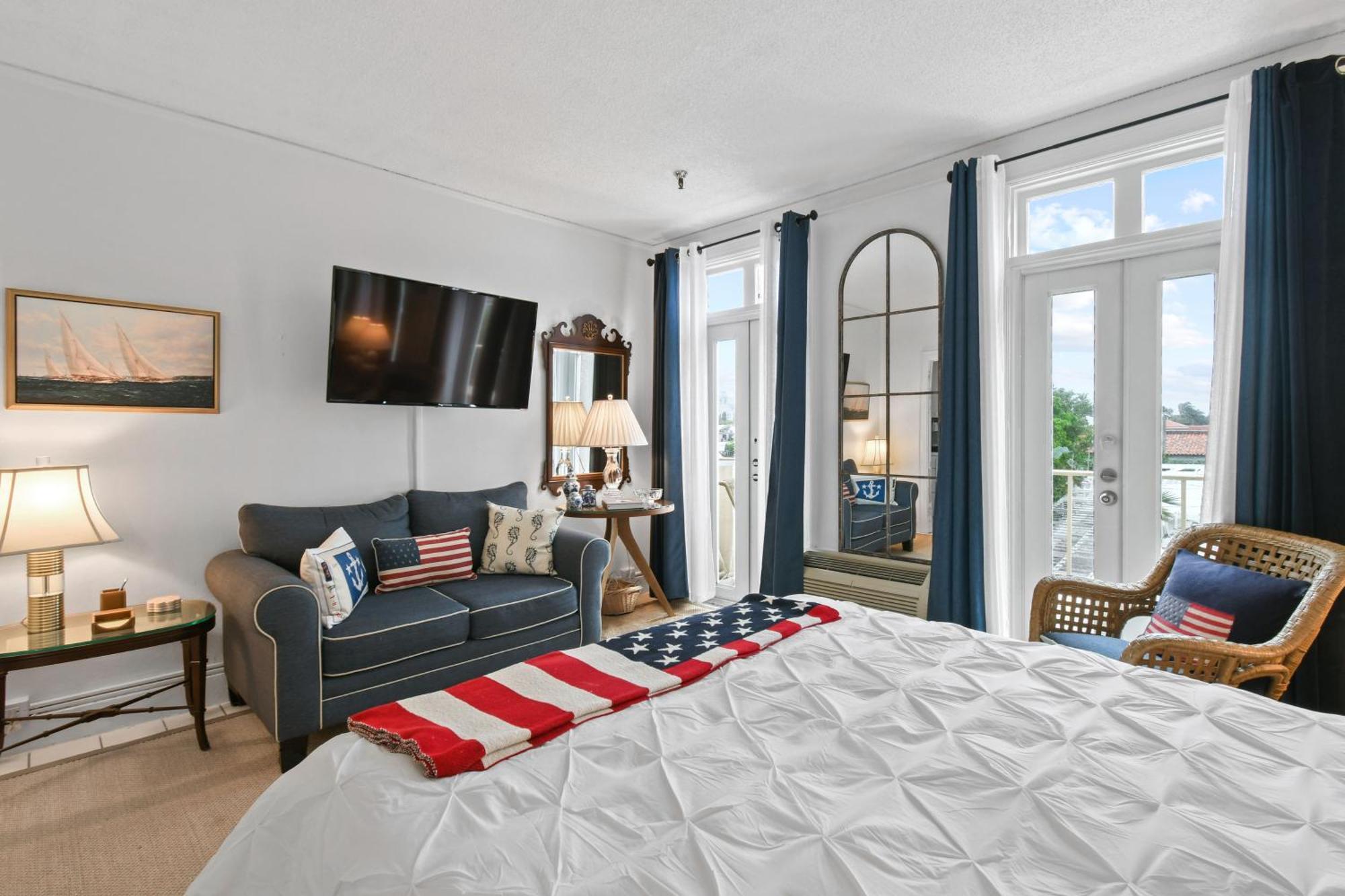 Orchid Suites - Historic Palm Beach Hotel Condominium Экстерьер фото